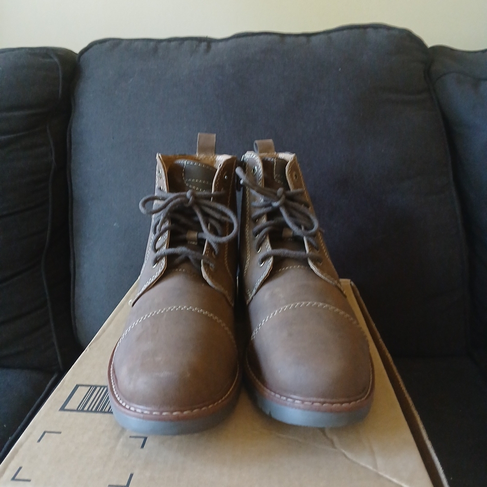 Dockers Men's Tan Chukka Boots